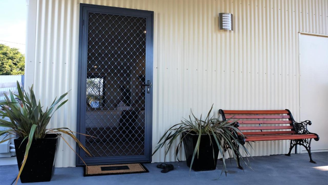 The Tin Shed Couples Accommodation At Bay Of Fires Binalong Bay Extérieur photo